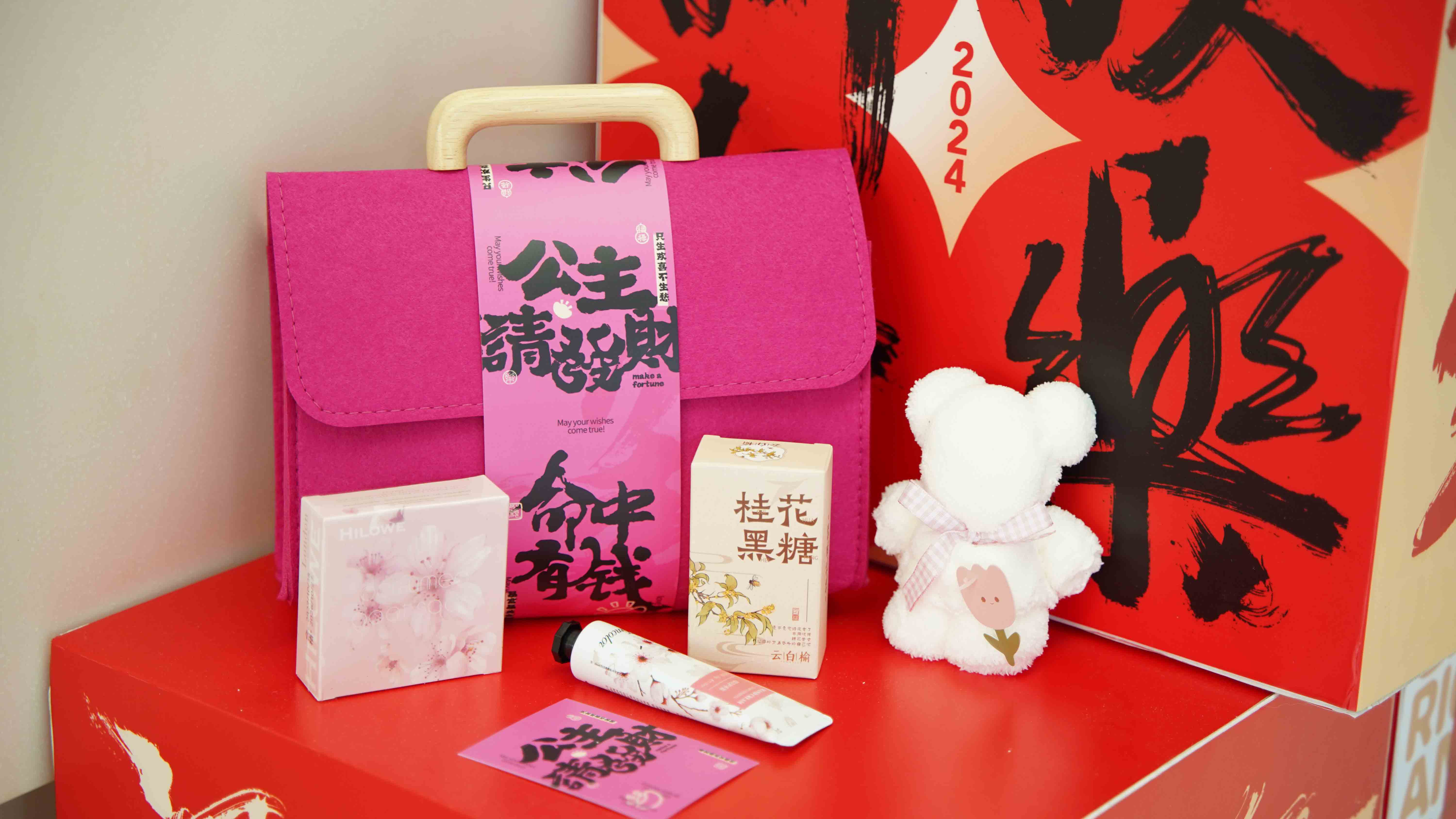 第114個“三八”國際婦女節丨做不被定義的女性 龍商女孩這樣過！